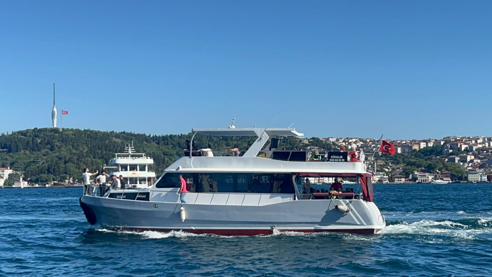 SAILING ALONG THE BOSPHORUS